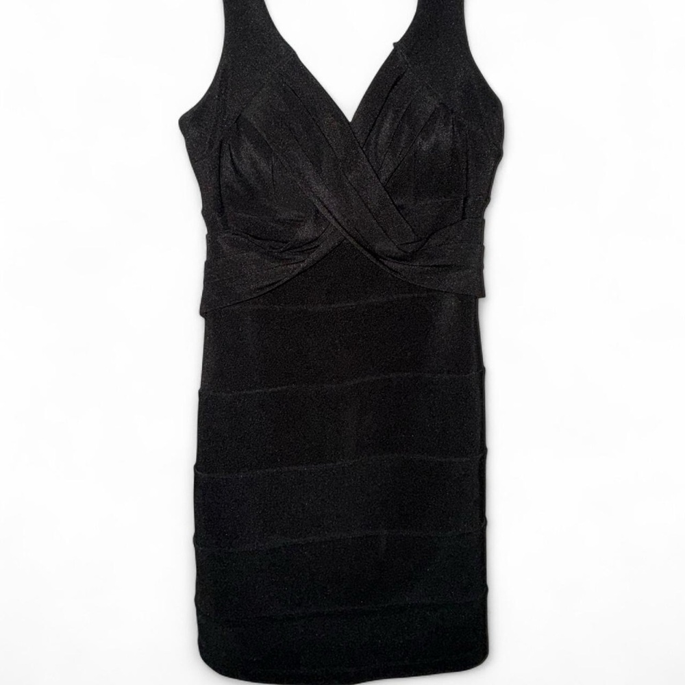 Emerald Sundae Elegant Black Dress